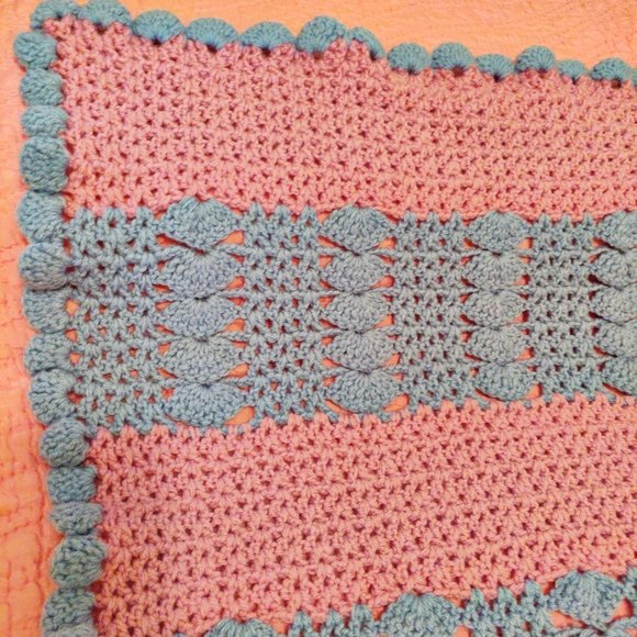 Vintage Hand Crochet Afghan Blue Pink Groovy Stripe MOD Funky Bi Pride Flag HEAR - Picture 9 of 11